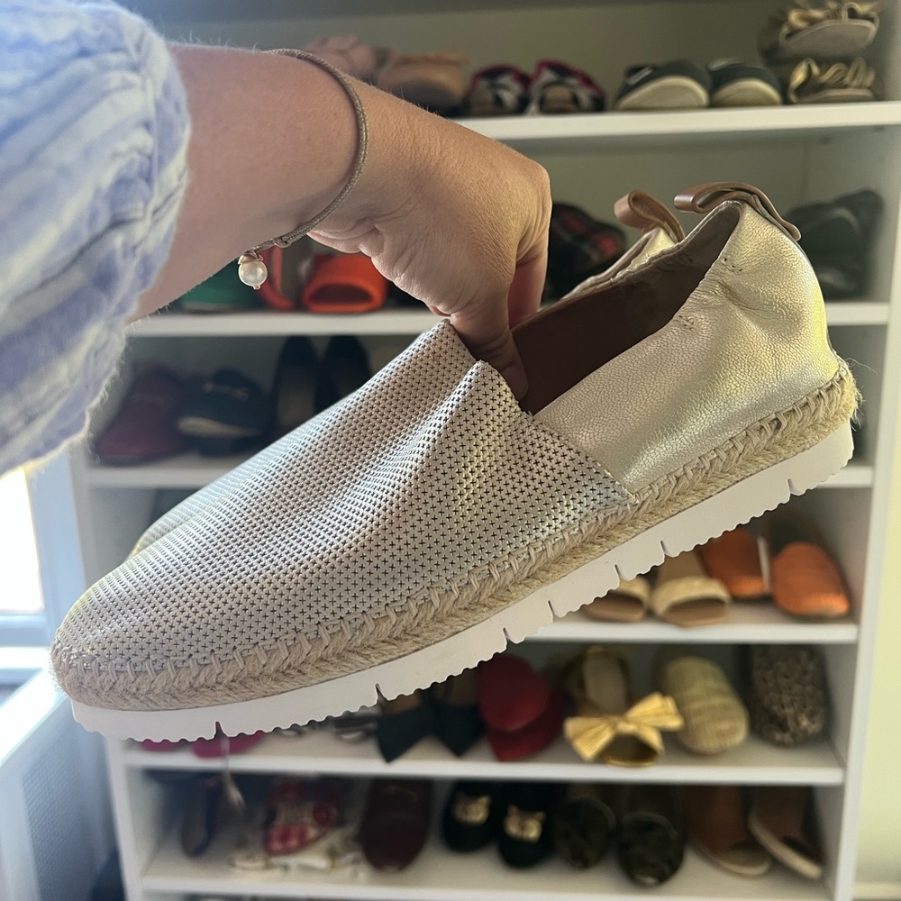 NWOT Gentle Souls espadrille flats!